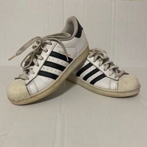Adidas Superstar men's 7 vintage rubber toe original sneakers EUC